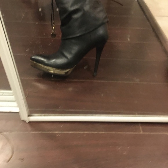 Gucci stiletto fold over boots with platform 8.5 B - Picture 6 of 6